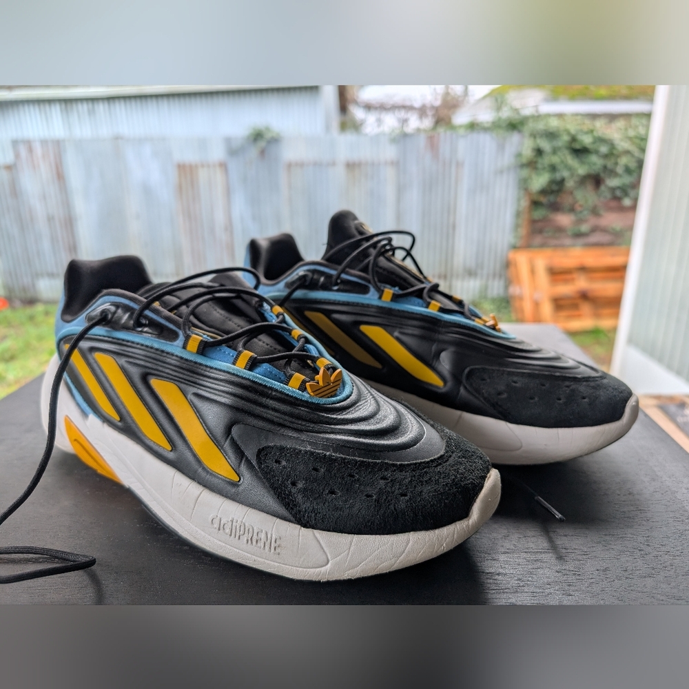 Adidas Ozelia 'Black Collegiate Gold', 10½ (men's)
